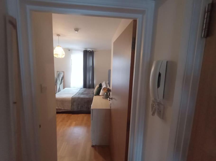 1- Bedroom Flat In London, Sleeps 4, Good Transport Link Eksteriør bilde
