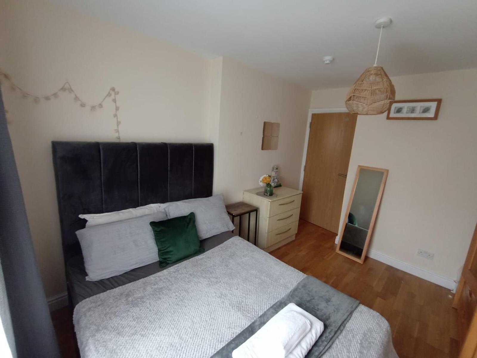 1- Bedroom Flat In London, Sleeps 4, Good Transport Link Eksteriør bilde